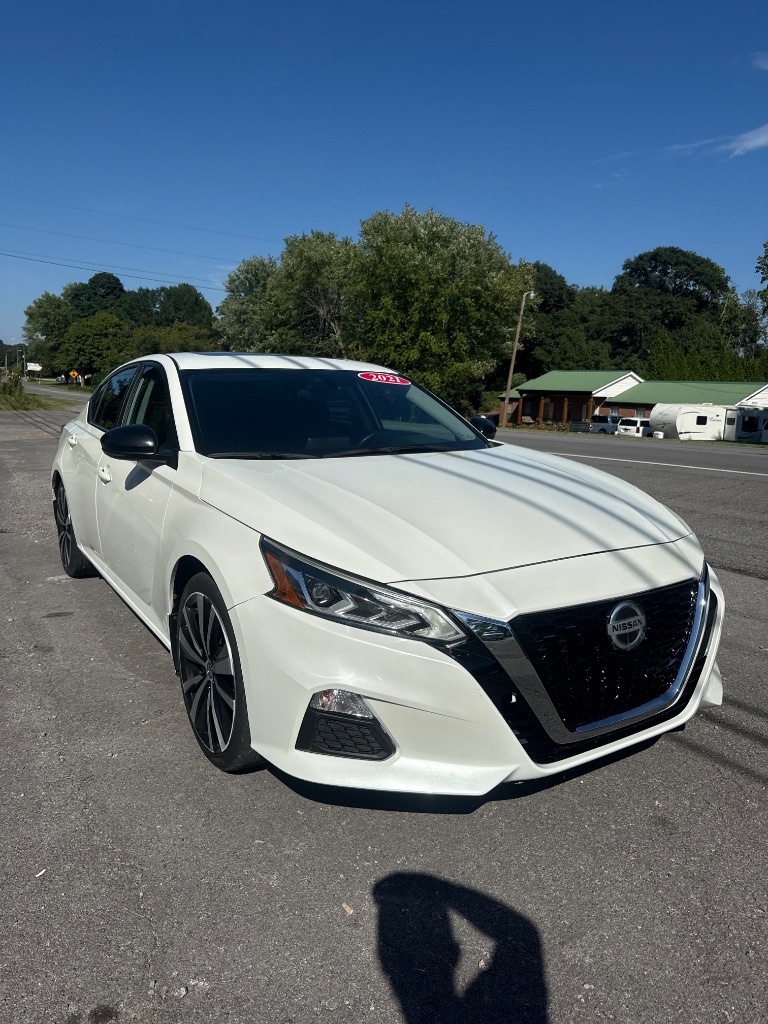 2021 Nissan Altima SR - Photo 8