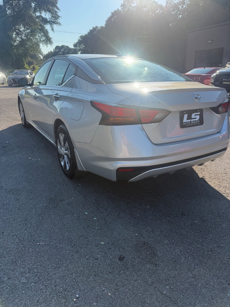 2019 Nissan Altima S - Photo 7