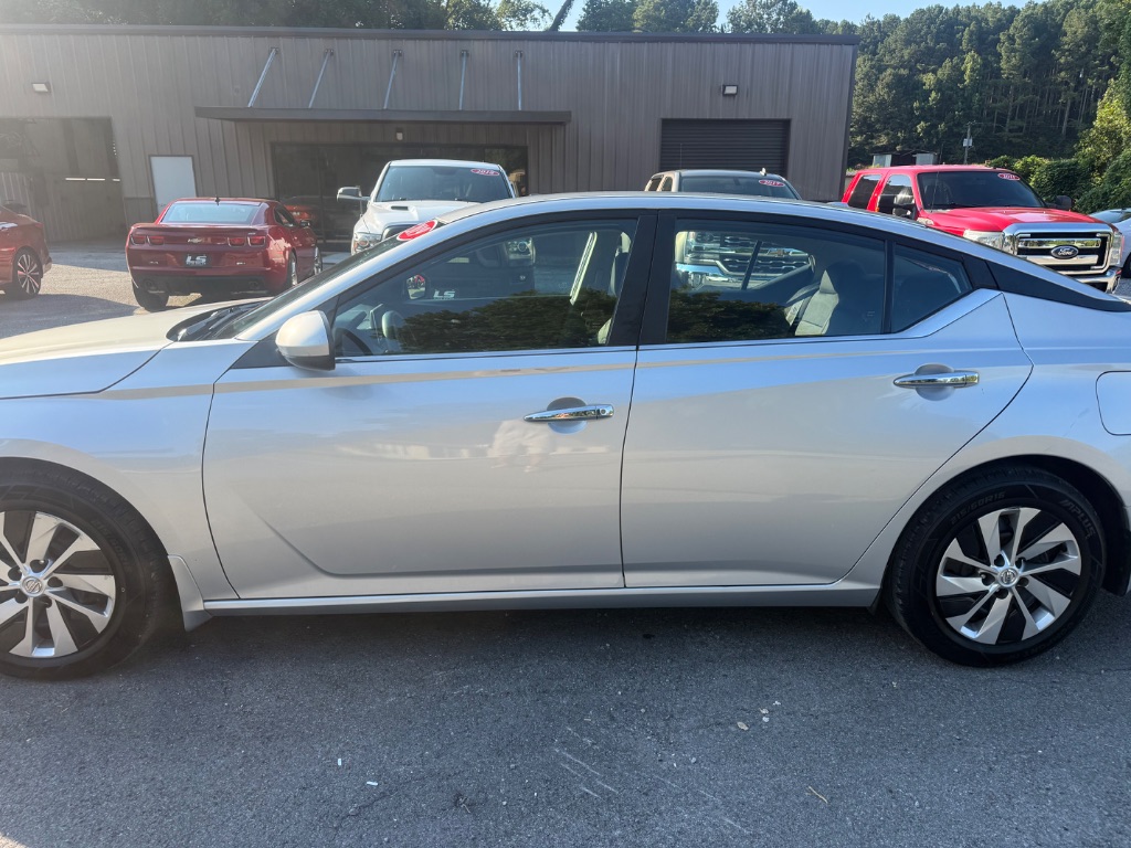 2019 Nissan Altima S - Photo 8