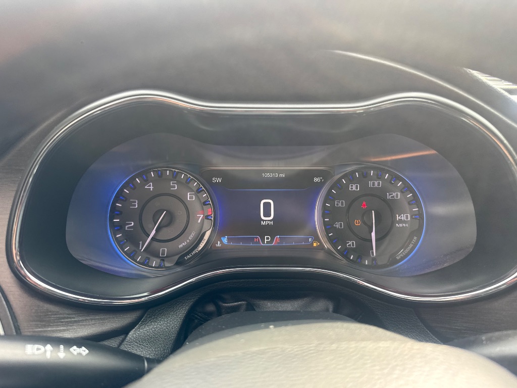 2016 Chrysler 200 S - Photo 11